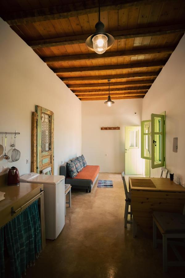 Simboro House - Kythoikies Holiday Houses Kýthira Exterior foto